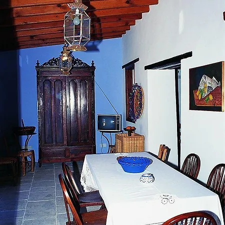 Avli Traditional Houses Inn Lythrodontas