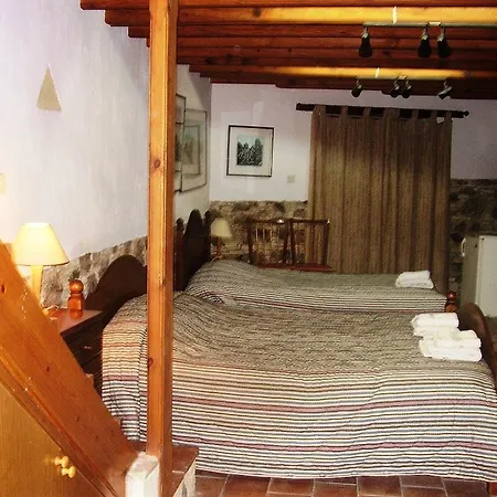 Avli Traditional Houses 3* Lythrodontas