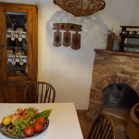 Avli Traditional Houses 3* Lythrodontas