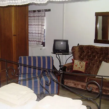 Inn Avli Traditional Houses